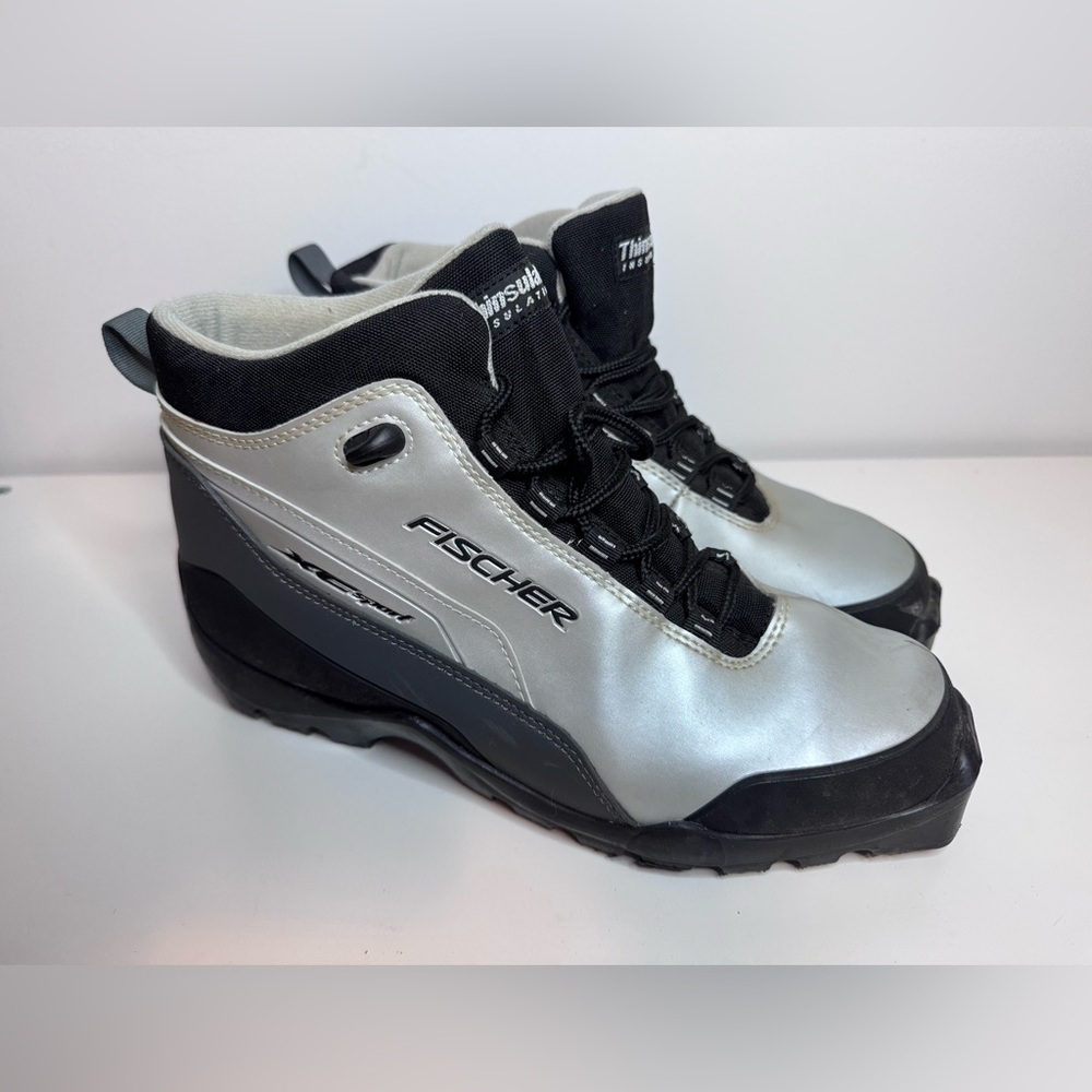 Fischer XC Sport cross-country ski boots, like new!